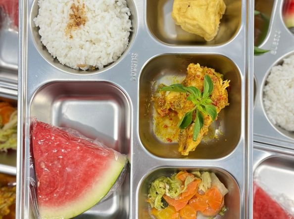 SPPG Perbon 2 Tuban Dipastikan Layak dan Higienis, Distribusi MBG Berjalan Aman untuk Ribuan Siswa