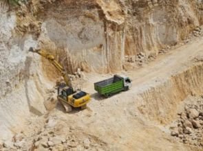 Miris.!! Satu Tambang Limestone di Punggulrejo Rengel Tuban Diduga Bodong dan Gunakan Solar Subsidi