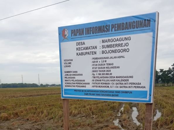 Proyek Jalan Aspal BKKD 2025 Desa Margoagung Disorot, Dugaan Konflik Kepentingan hingga Penyedia Material Bermasalah